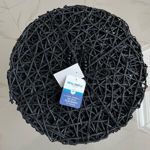 100% Paper Set of 8 Placemats 15” Round